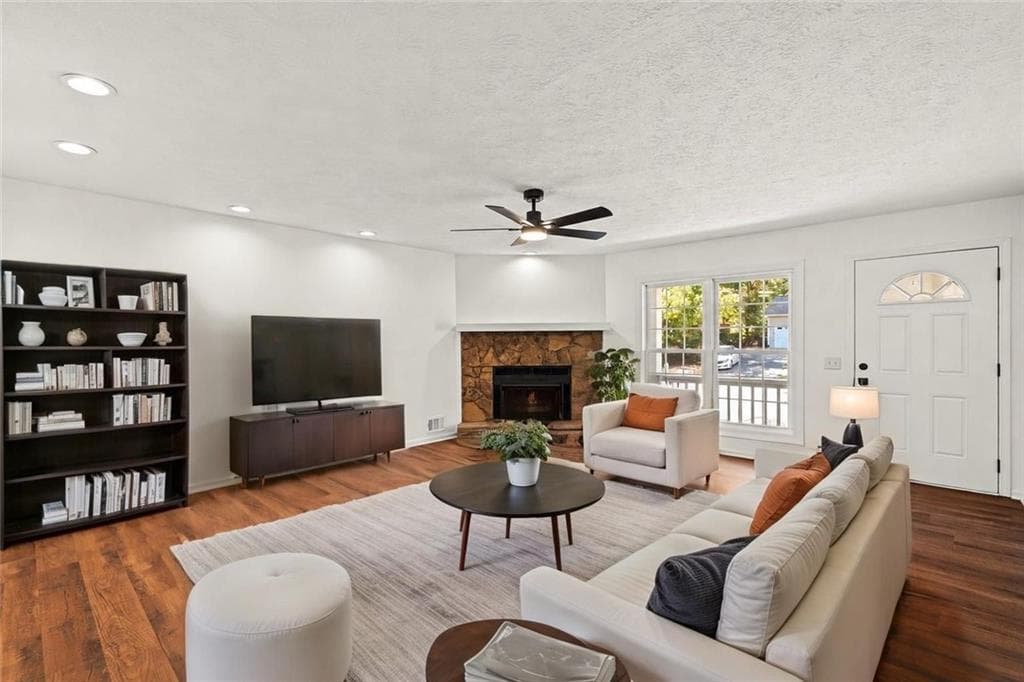 3 bedroom, 3 bathroom, 2,850 sq ft single family residence for sale at 2602 W Regal Court, Lawrenceville, GA 30044 — photo 5