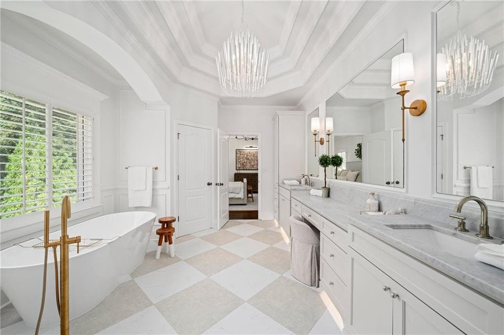 6 bedroom, 7 bathroom, 6,753 sq ft single family residence for sale at 14049 Triple Crown Drive, Milton, GA 30004 — photo 5