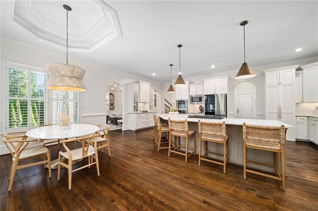 6 bedroom, 7 bathroom, 6,753 sq ft single family residence for sale at 14049 Triple Crown Drive, Milton, GA 30004 — photo 7