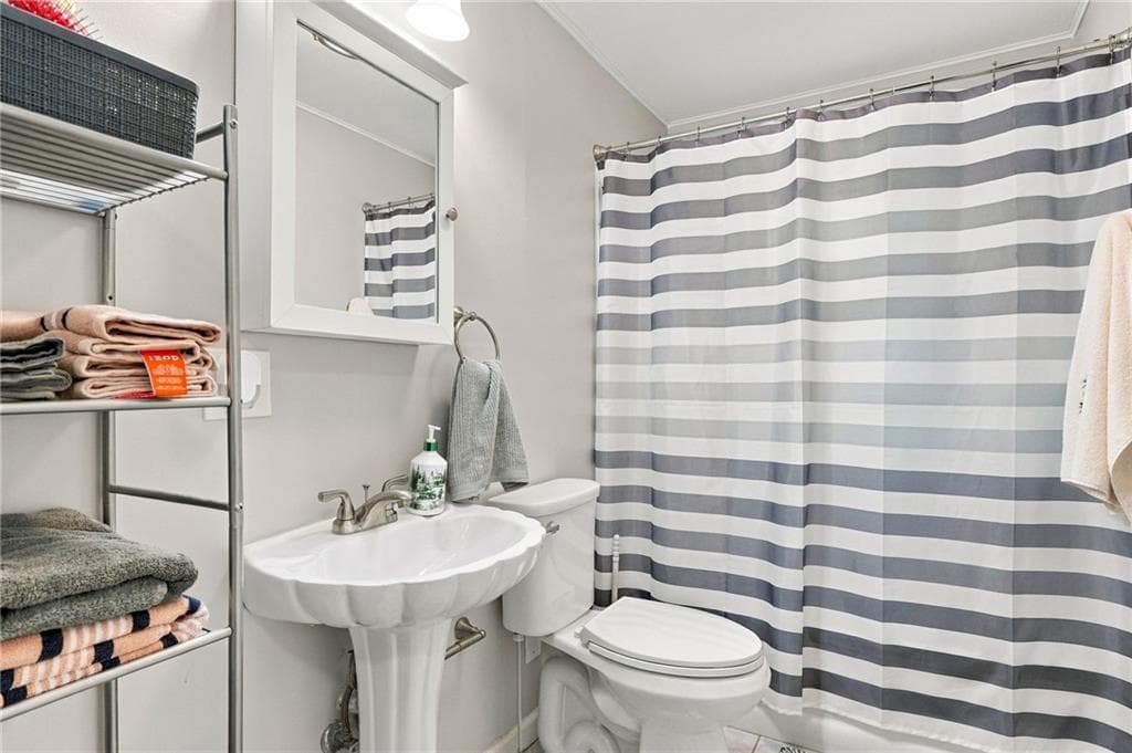 3 bedroom, 2 bathroom, 1,189 sq ft single family residence for sale at 43 Bell Avenue, Jasper, GA 30143 — photo 7