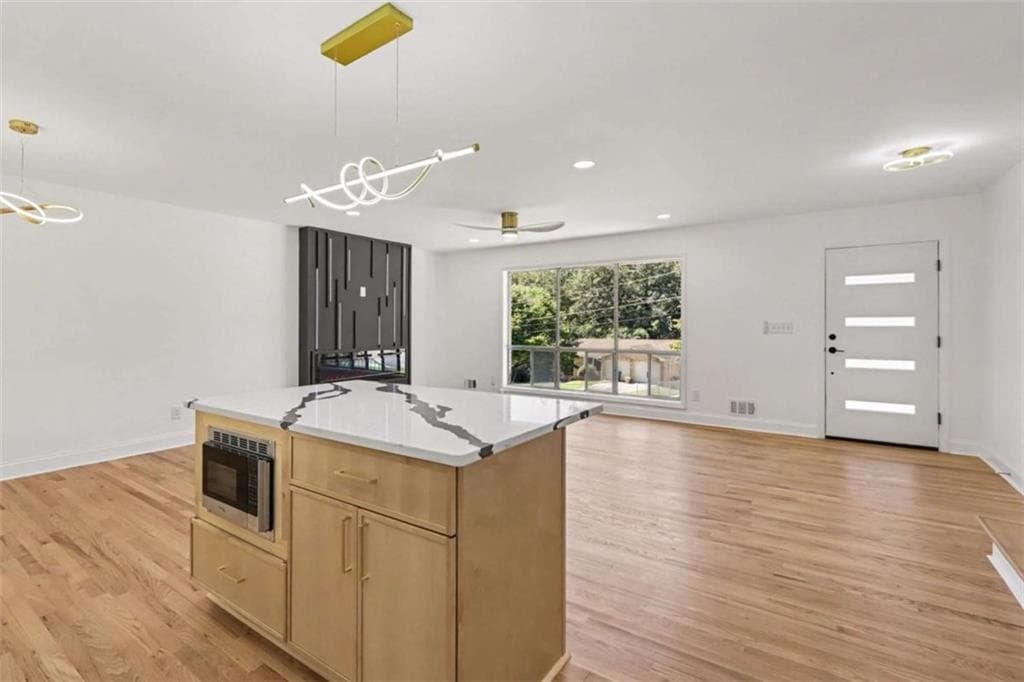 3 bedroom, 2 bathroom, 2,122 sq ft single family residence for sale at 3018 Thrasher Circle, Decatur, GA 30032 — photo 10