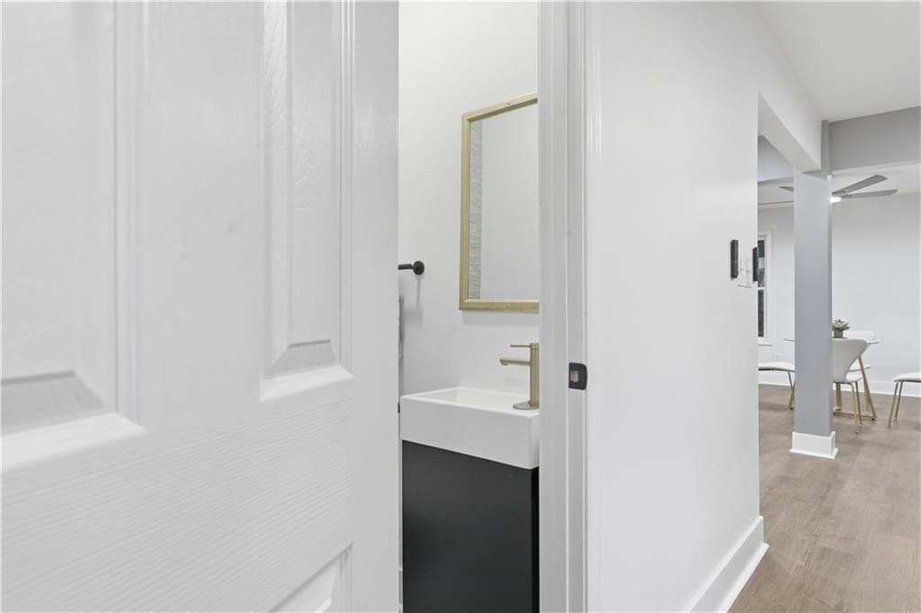 4 bedroom, 3 bathroom, 1,742 sq ft single family residence for sale at 316 Argus Circle, Atlanta, GA 30331 — photo 9