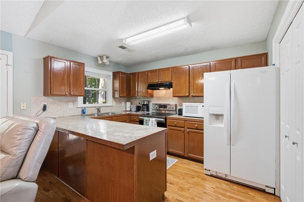 3 bedroom, 2 bathroom, 1,682 sq ft single family residence for sale at 480 Saddle Shoals Drive, Lawrenceville, GA 30046 — photo 10