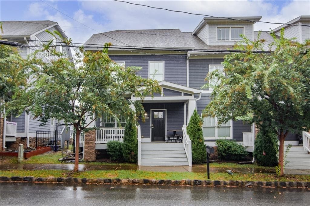 3 bedroom, 3 bathroom, 1,556 sq ft townhouse for rent at 623 Chestnut Street, Hapeville, GA 30354 for $2,400 a month