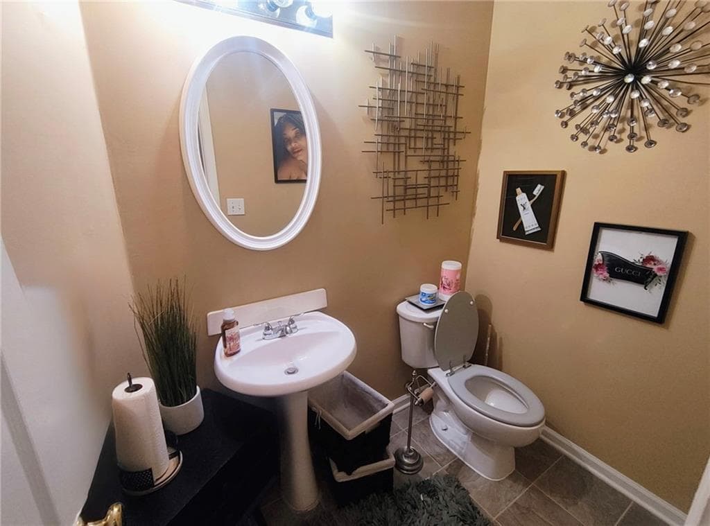 4 bedroom, 3 bathroom, 2,116 sq ft single family residence for rent at 11993 Red Ivy Lane, Fayetteville, GA 30215 for $2,650 a month — photo 9