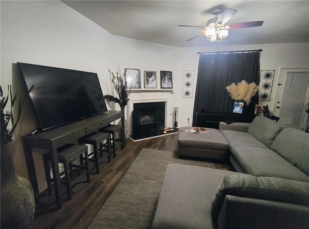 4 bedroom, 3 bathroom, 2,116 sq ft single family residence for rent at 11993 Red Ivy Lane, Fayetteville, GA 30215 for $2,650 a month — photo 10