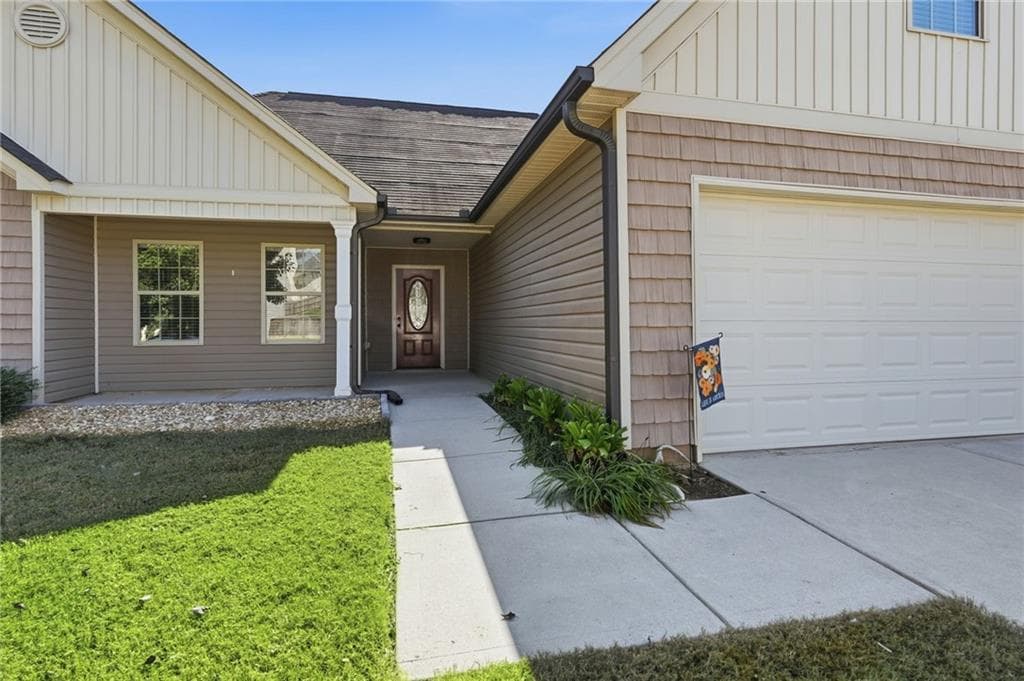 3 bedroom, 3 bathroom, 2,078 sq ft single family residence for sale at 271 Stillwood Drive, Winder, GA 30680 — photo 3