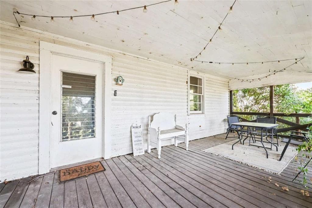 2 bedroom, 2 bathroom, 2,116 sq ft single family residence for sale at 95 Hood Street, Commerce, GA 30529 — photo 3