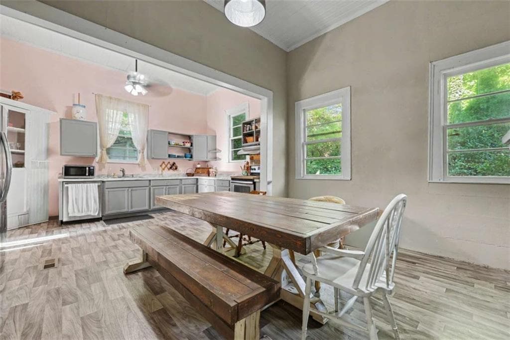 2 bedroom, 2 bathroom, 2,116 sq ft single family residence for sale at 95 Hood Street, Commerce, GA 30529 — photo 7