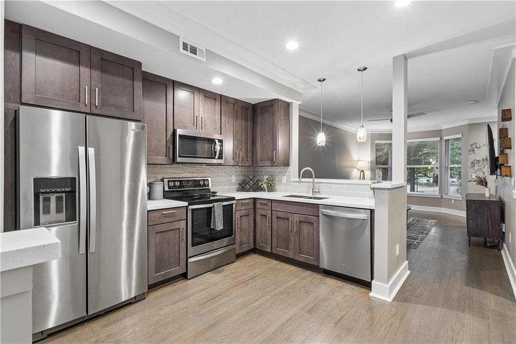 3 bedroom, 3 bathroom, 1,792 sq ft townhouse for rent at 951 Glenwood Avenue 2003, Atlanta, GA 30316 for $3,000 a month — photo 2