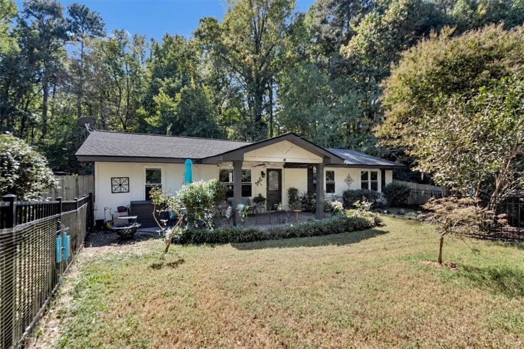 4 bedroom, 1 bathroom, 1,325 sq ft single family residence for sale at 511 Allen Drive, Lawrenceville, GA 30043