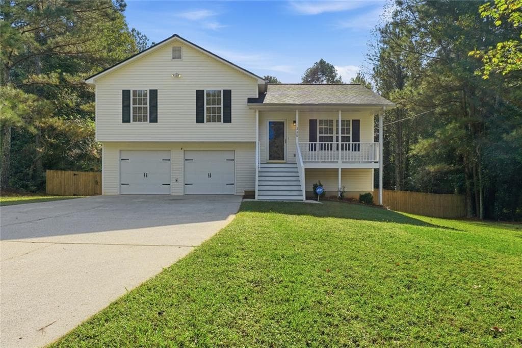 3 bedroom, 2 bathroom, 2,112 sq ft single family residence for sale at 260 Southern Trace Way, Rockmart, GA 30153