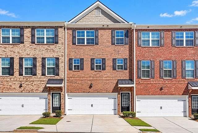 4 bedroom, 4 bathroom, 2,400 sq ft townhouse for sale at 3025 Westpoint Circle, Snellville, GA 30078 — photo 1 of 35