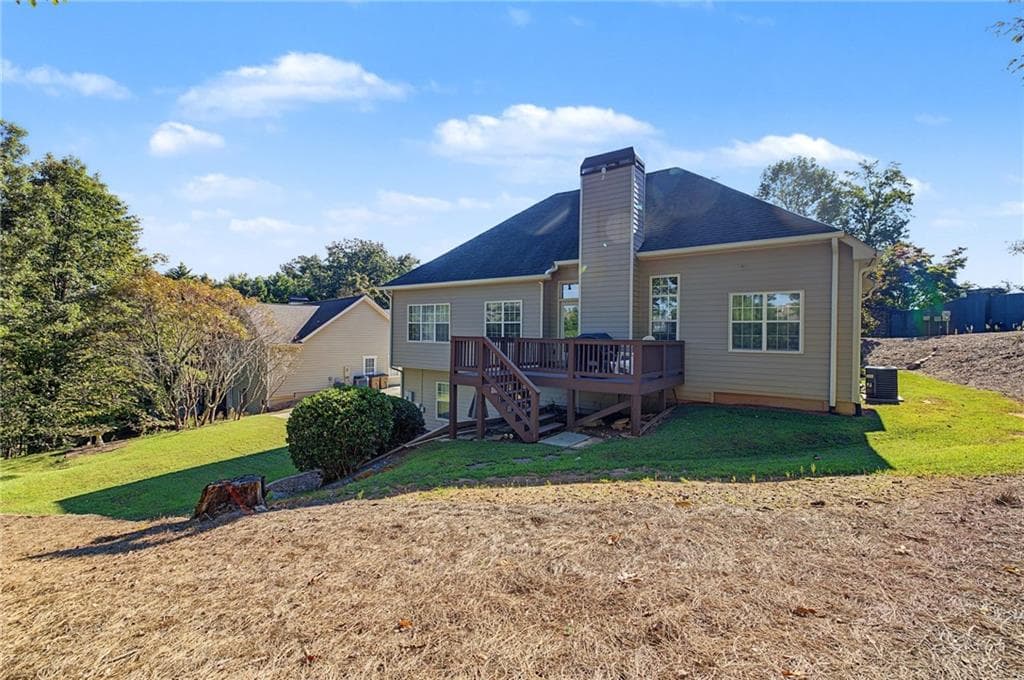 3 bedroom, 2 bathroom, 1,810 sq ft single family residence for sale at 1705 Habersham Marina Road, Cumming, GA 30041 — photo 5