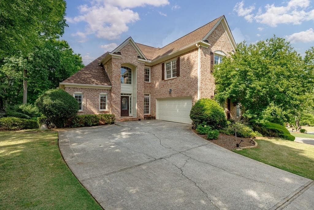 4 bedroom, 5 bathroom, 5,006 sq ft single family residence for rent at 6675 Olde Atlanta Parkway, Suwanee, GA 30024 for $5,000 a month — photo 2