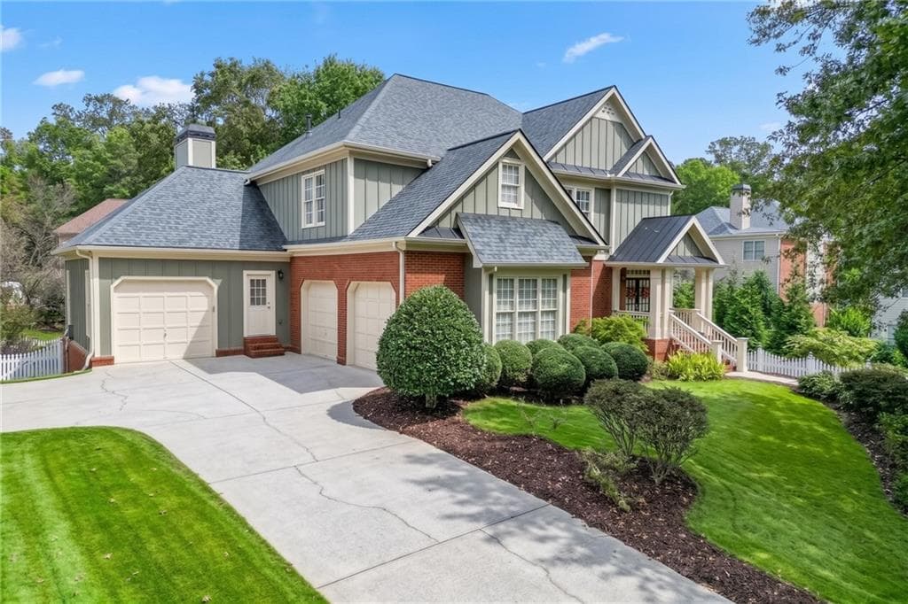 5 bedroom, 4 bathroom, 4,987 sq ft single family residence under contract at 982 Spring Park Lane, Suwanee, GA 30024 — photo 2