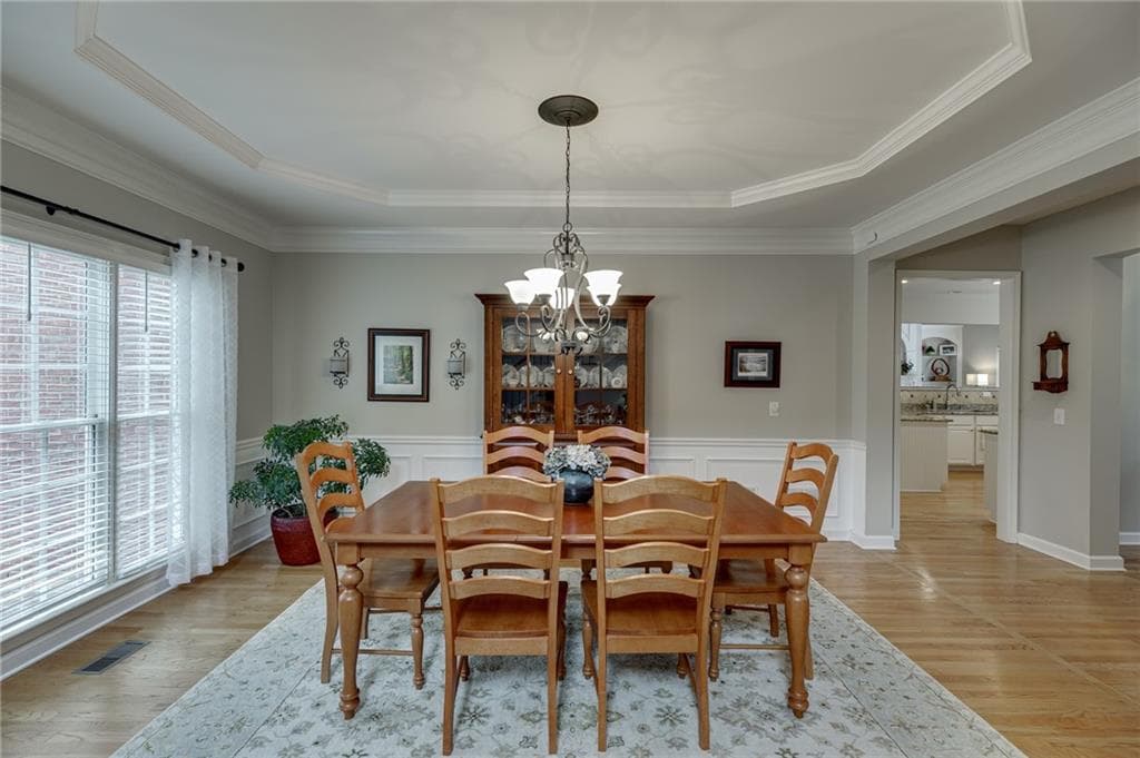 5 bedroom, 4 bathroom, 4,987 sq ft single family residence under contract at 982 Spring Park Lane, Suwanee, GA 30024 — photo 4