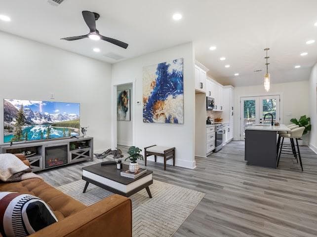 3 bedroom, 2 bathroom, 1,500 sq ft single family residence for sale at 1807 Buckeye Street, Atlanta, GA 30310 — photo 7
