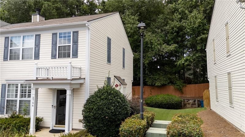 3 bedroom, 3 bathroom, 1,370 sq ft townhouse for sale at 2766 Ashleigh Lane, Alpharetta, GA 30004 — photo 3