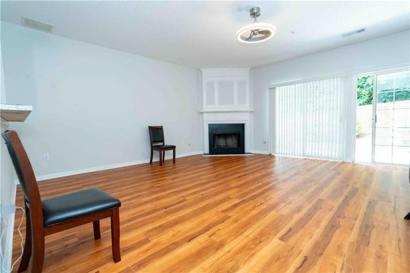 3 bedroom, 3 bathroom, 1,370 sq ft townhouse for sale at 2766 Ashleigh Lane, Alpharetta, GA 30004 — photo 9