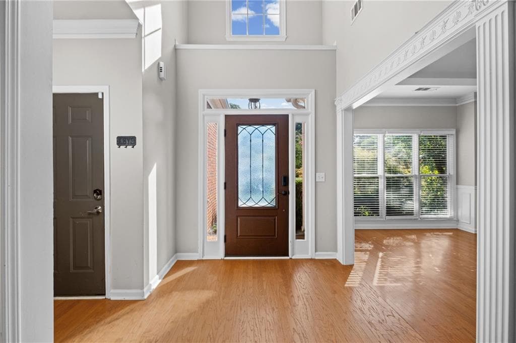 4 bedroom, 4 bathroom, 2,930 sq ft single family residence for sale at 310 Vickery Circle, Roswell, GA 30075 — photo 2