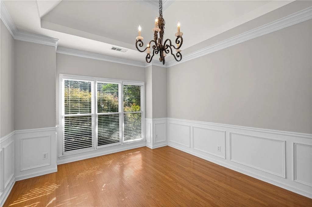 4 bedroom, 4 bathroom, 2,930 sq ft single family residence for sale at 310 Vickery Circle, Roswell, GA 30075 — photo 3