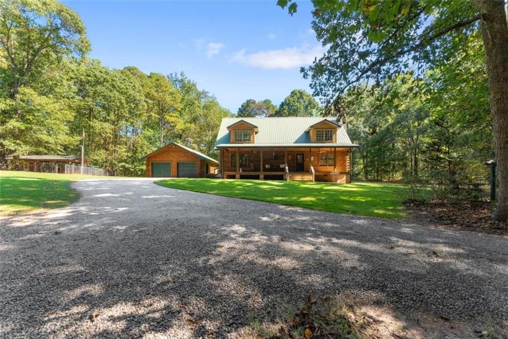 3 bedroom, 2 bathroom, 2,063 sq ft single family residence for sale at 1120 Ridgewood Drive, Pendergrass, GA 30567 — photo 2
