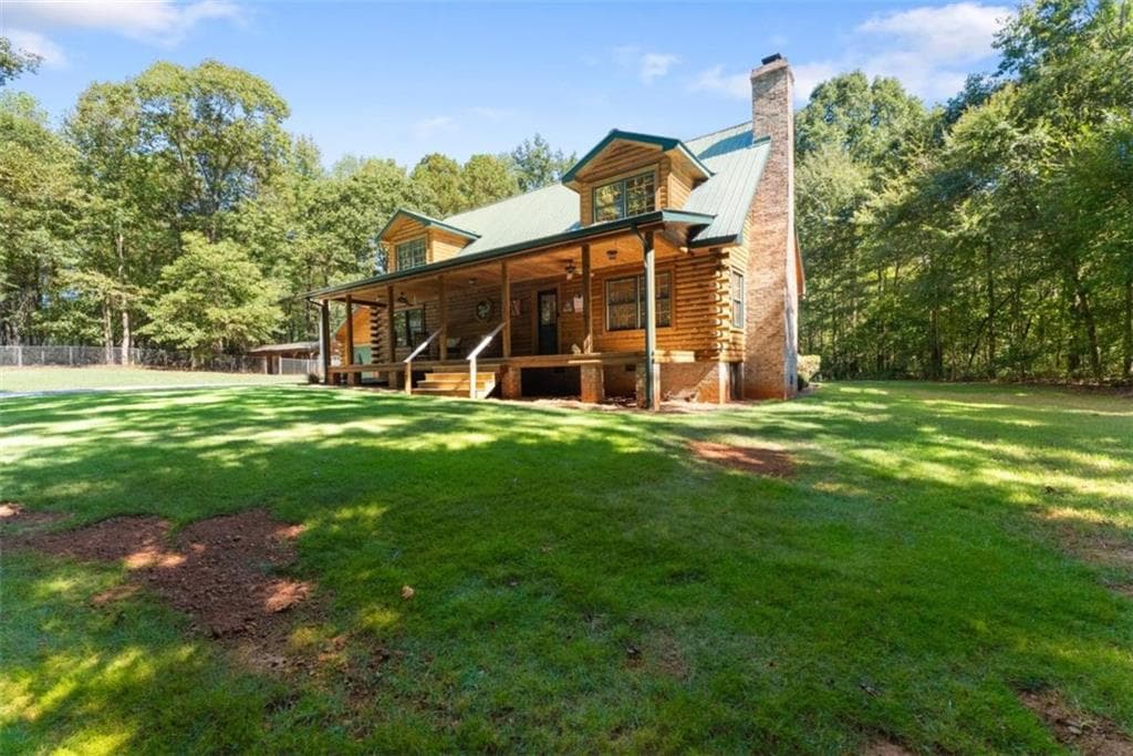 3 bedroom, 2 bathroom, 2,063 sq ft single family residence for sale at 1120 Ridgewood Drive, Pendergrass, GA 30567 — photo 4