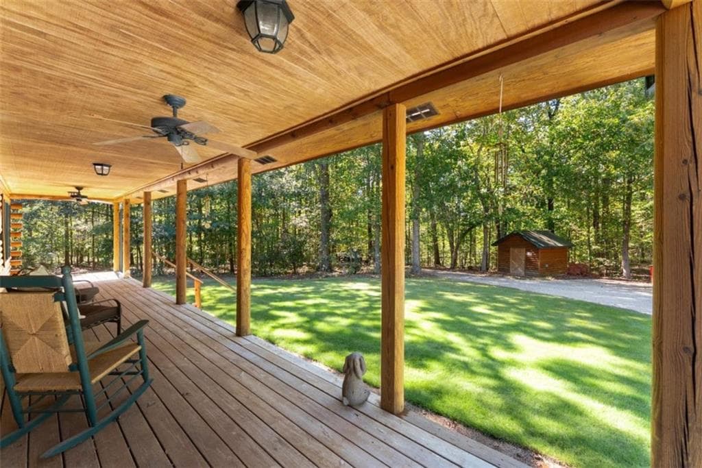 3 bedroom, 2 bathroom, 2,063 sq ft single family residence for sale at 1120 Ridgewood Drive, Pendergrass, GA 30567 — photo 8