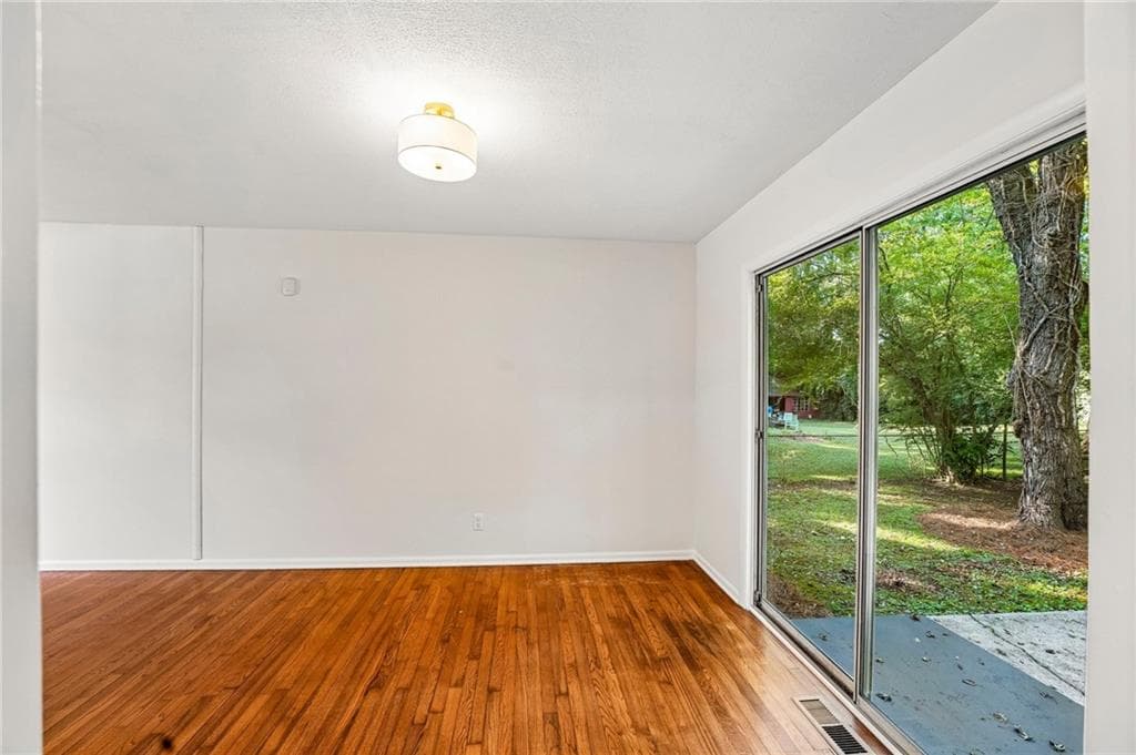 4 bedroom, 2 bathroom, 1,649 sq ft single family residence for sale at 1655 Mohawk Place, Smyrna, GA 30080 — photo 10