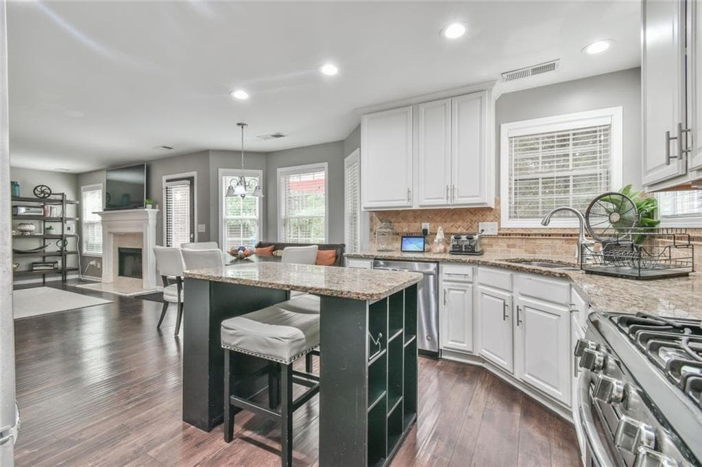 5 bedroom, 3 bathroom, 2,832 sq ft single family residence for rent at 987 Park Hollow Way, Lawrenceville, GA 30043 for $2,700 a month — photo 8