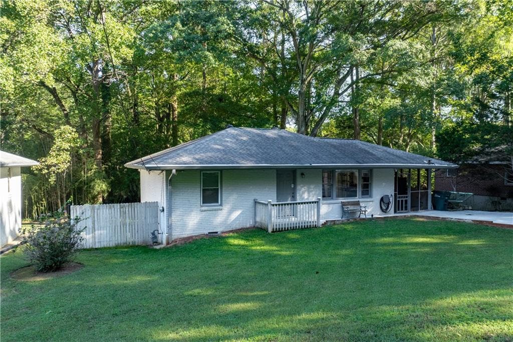 4 bedroom, 2 bathroom, 1,141 sq ft single family residence for sale at 169 Herbert Drive, Marietta, GA 30067 — photo 4