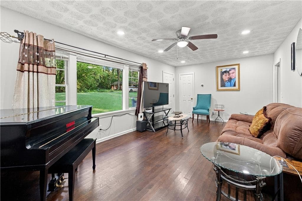 4 bedroom, 2 bathroom, 1,141 sq ft single family residence for sale at 169 Herbert Drive, Marietta, GA 30067 — photo 8
