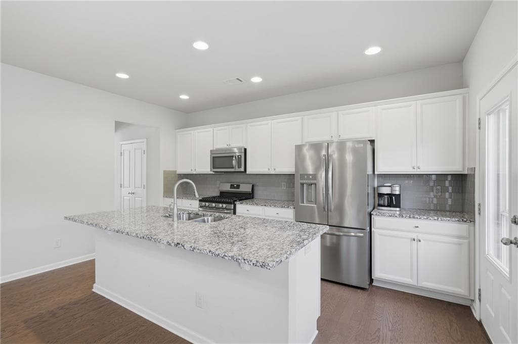 4 bedroom, 3 bathroom, 2,336 sq ft single family residence for sale at 4125 Spring Ridge Drive, Cumming, GA 30028 — photo 8