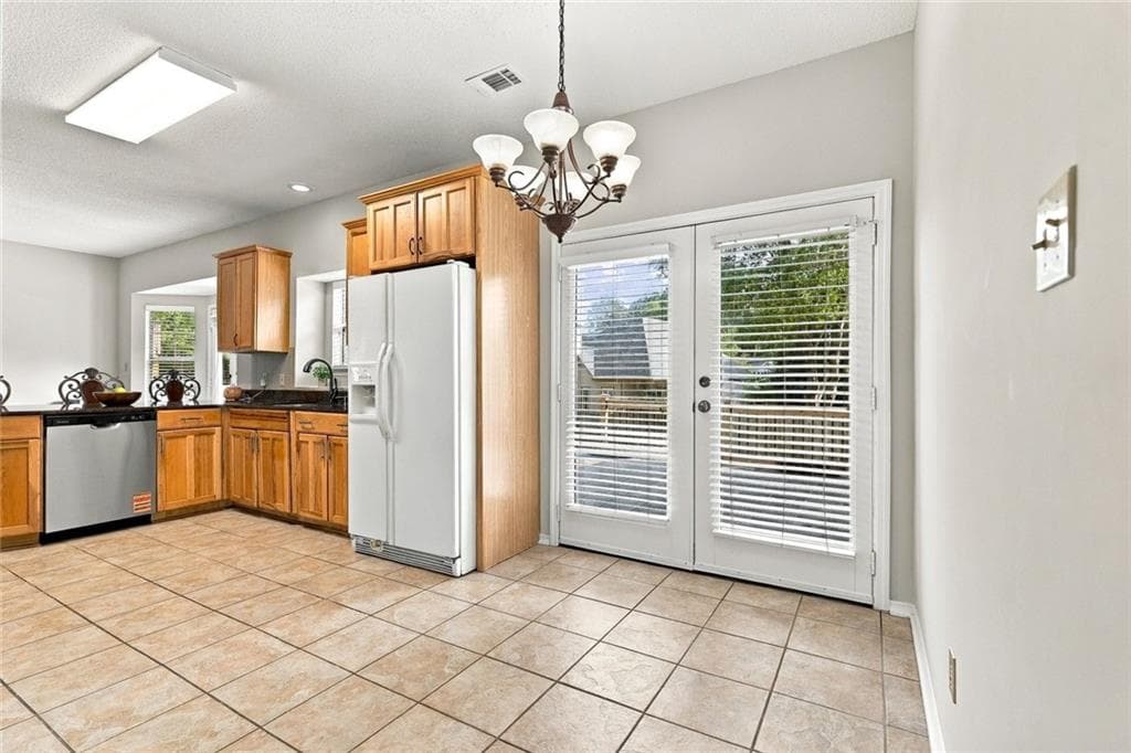 4 bedroom, 3 bathroom, 2,386 sq ft single family residence under contract at 120 Pine Rise Court, Alpharetta, GA 30022 — photo 9