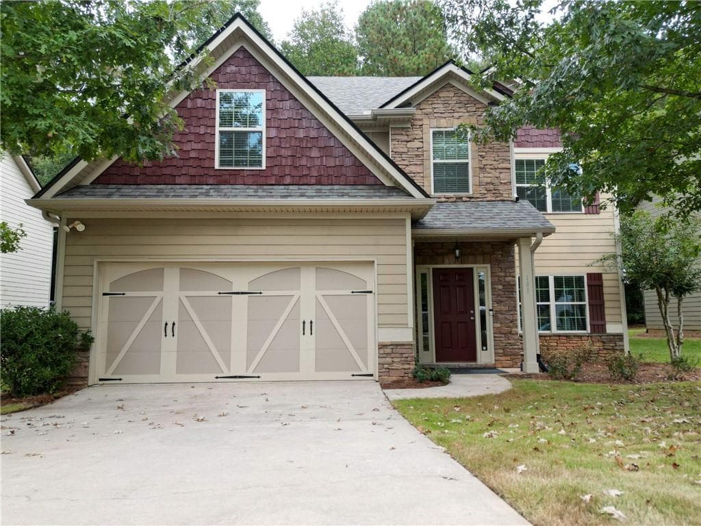 4 bedroom, 3 bathroom, 2,500 sq ft single family residence for sale at 103 Cliffhaven Circle, Newnan, GA 30263