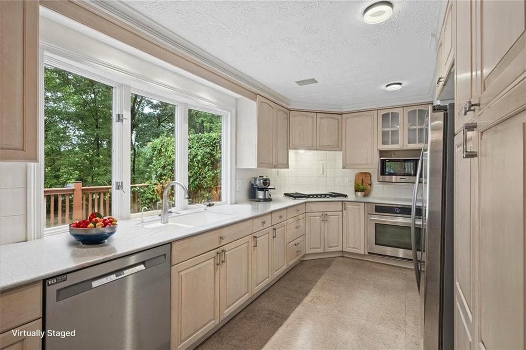 5 bedroom, 5 bathroom, 3,578 sq ft single family residence for sale at 3502 Cedar Valley Drive, Smyrna, GA 30080 — photo 7