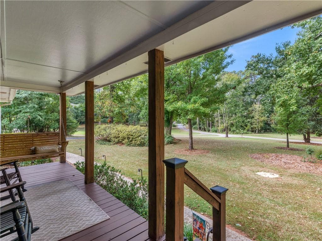 3 bedroom, 3 bathroom, 3,151 sq ft single family residence for sale at 20 Valley Trail, Covington, GA 30014 — photo 4