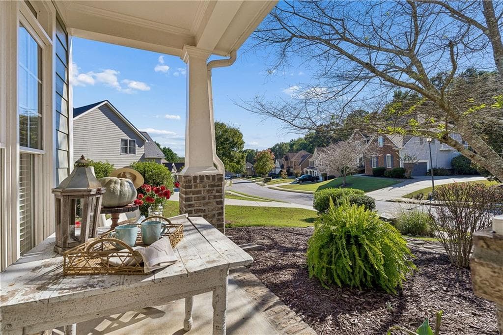 5 bedroom, 3 bathroom, 2,143 sq ft single family residence for sale at 3706 Coralberry Way, Dacula, GA 30019 — photo 3