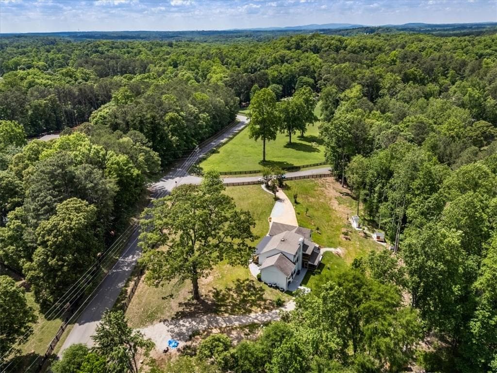 4 bedroom, 4 bathroom, 4,266 sq ft single family residence for sale at 132 Dogwood Lake Trail, Alpharetta, GA 30004 — photo 4