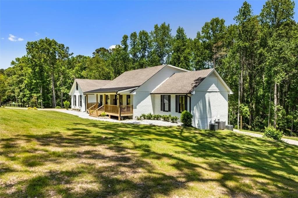 4 bedroom, 4 bathroom, 4,266 sq ft single family residence for sale at 132 Dogwood Lake Trail, Alpharetta, GA 30004 — photo 8