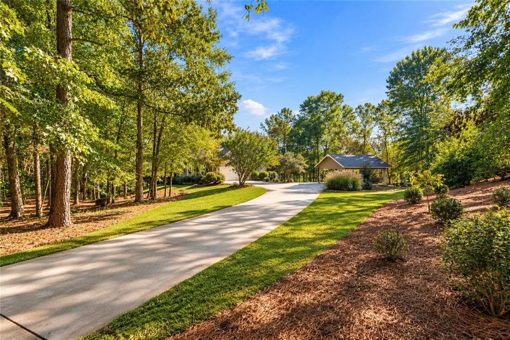 5 bedroom, 4 bathroom, 3,540 sq ft single family residence for sale at 5522 Tyree Road, Winston, GA 30187 — photo 5