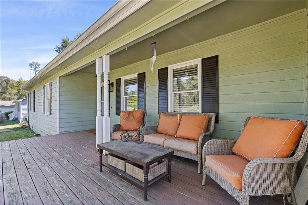 3 bedroom, 2 bathroom, 1,010 sq ft single family residence for sale at 38 Baker Road, Cartersville, GA 30121 — photo 4