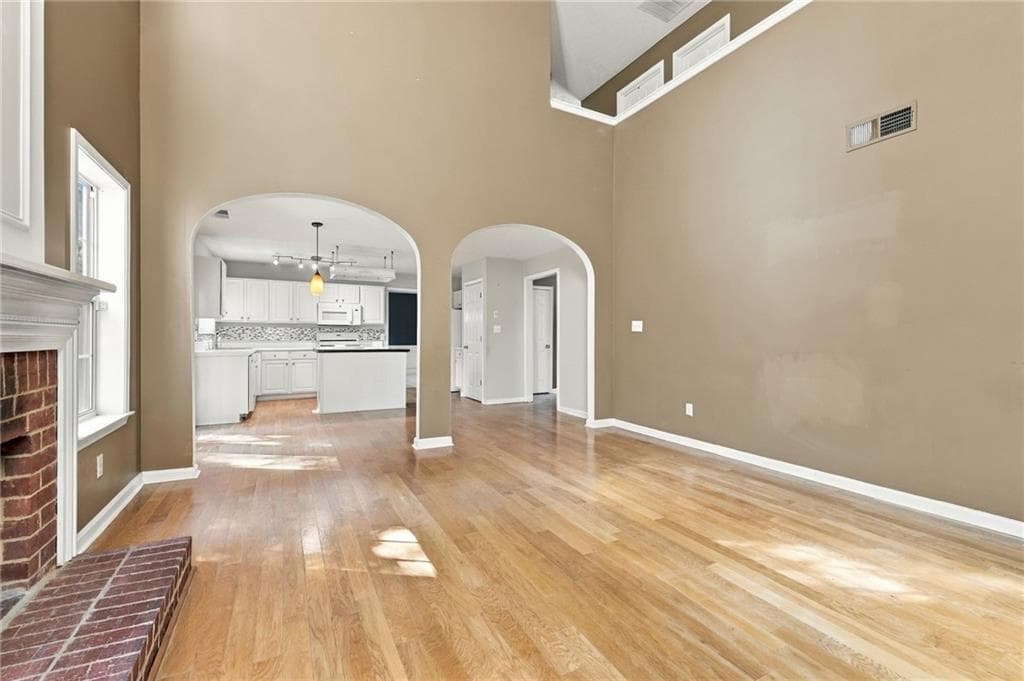 3 bedroom, 3 bathroom, 2,248 sq ft single family residence for sale at 2997 Bancroft Glen, Kennesaw, GA 30144 — photo 10