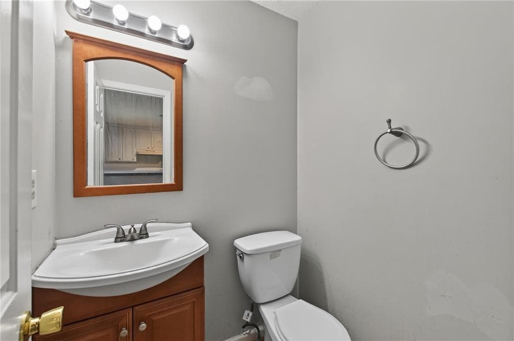 3 bedroom, 3 bathroom, 1,268 sq ft single family residence for sale at 807 Tramore Drive, Stockbridge, GA 30281 — photo 9