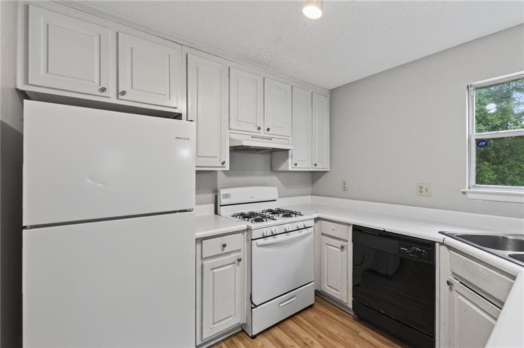 3 bedroom, 3 bathroom, 1,268 sq ft single family residence for sale at 807 Tramore Drive, Stockbridge, GA 30281 — photo 10