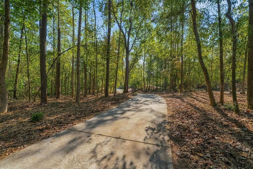 5 bedroom, 4 bathroom, 3,540 sq ft single family residence for sale at 5522 Tyree Road, Winston, GA 30187 — photo 3