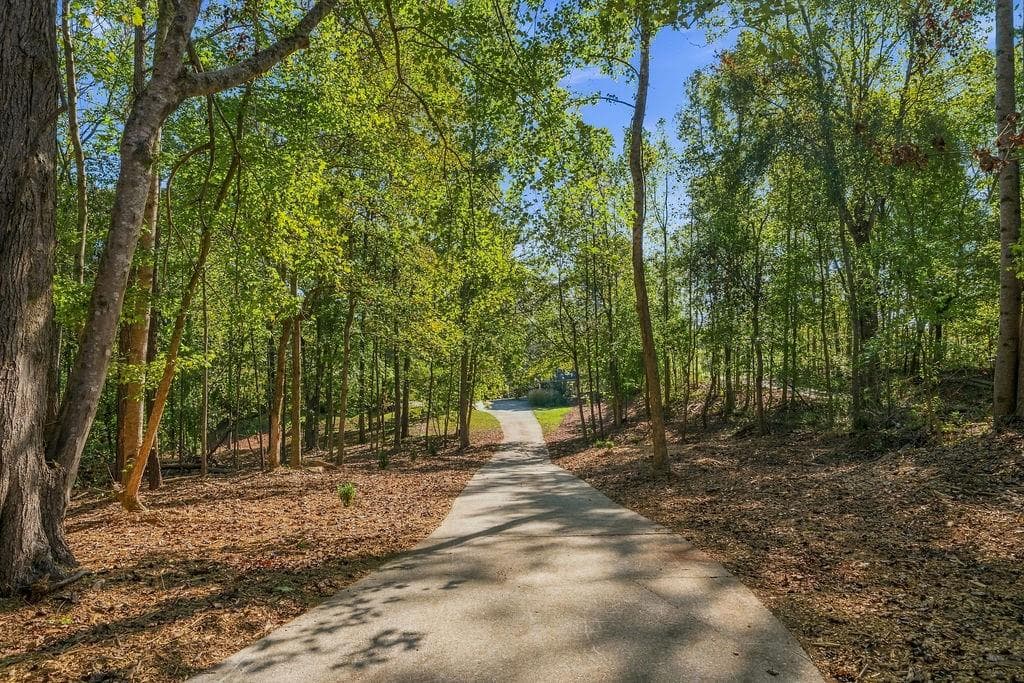 5 bedroom, 4 bathroom, 3,540 sq ft single family residence for sale at 5522 Tyree Road, Winston, GA 30187 — photo 4