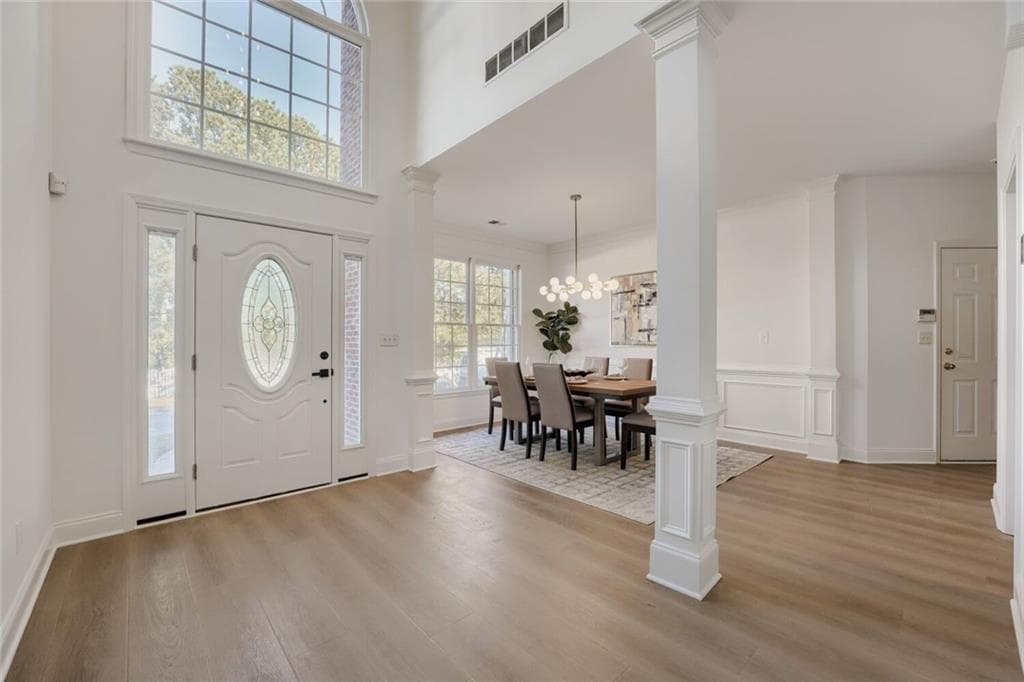 4 bedroom, 4 bathroom, 2,462 sq ft single family residence for sale at 3728 Ramsey Drive, Marietta, GA 30062 — photo 4