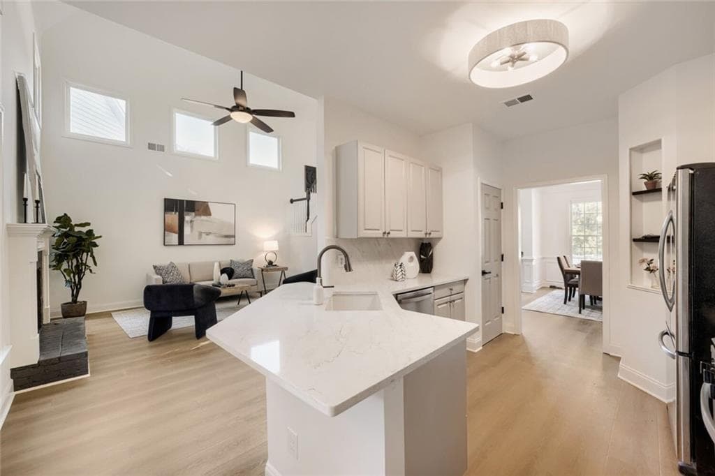 4 bedroom, 4 bathroom, 2,462 sq ft single family residence for sale at 3728 Ramsey Drive, Marietta, GA 30062 — photo 10